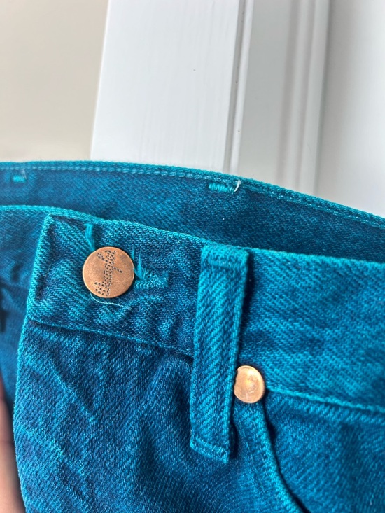 Vintage Wrangler Straight-Leg Jeans in Bright Blue Denim - Picture 7 of 8